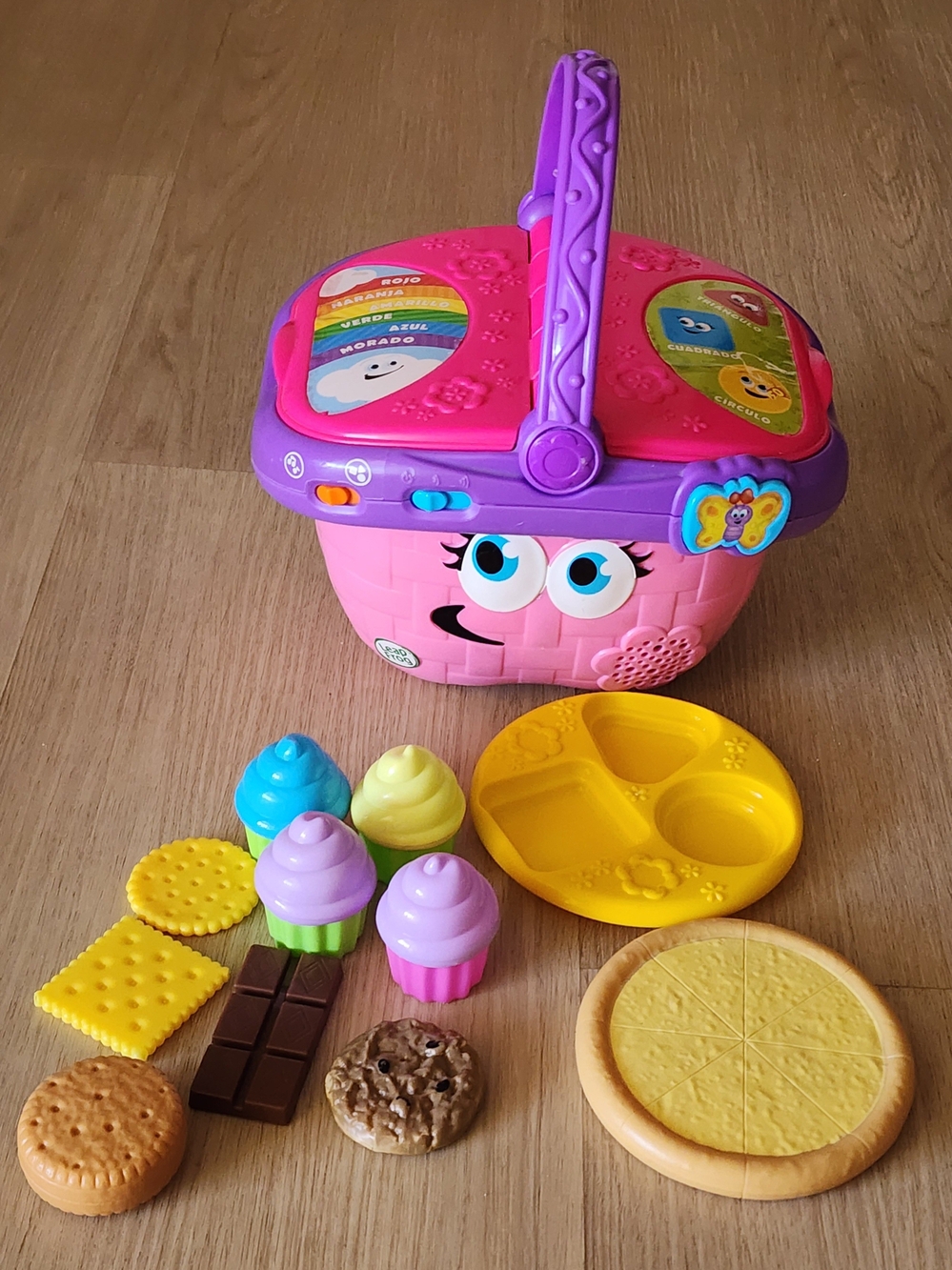 Interactive Pink and Purple Picnic Basket Toy with Play Food -Spanish Language-